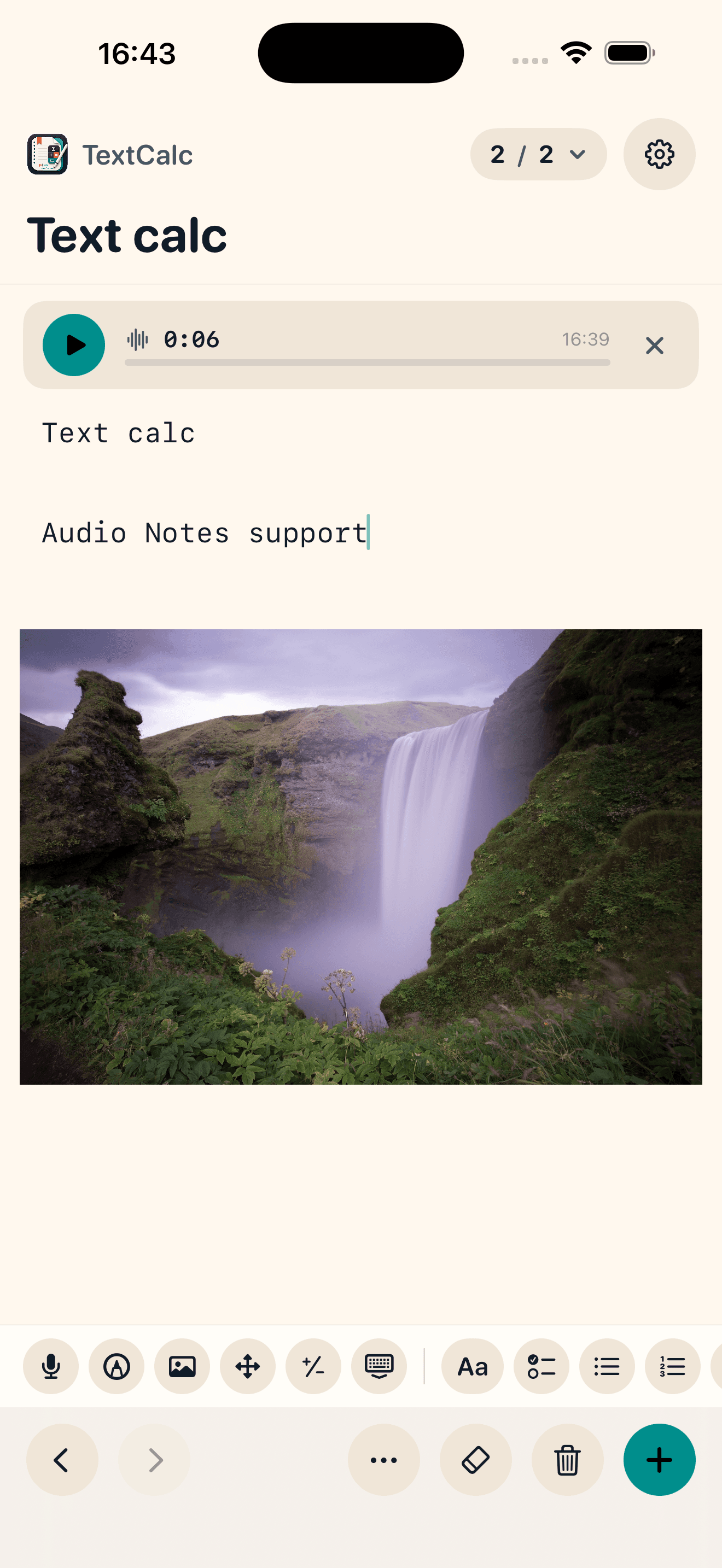 A TextCalc note with an inline audio recording and a photo attachment.